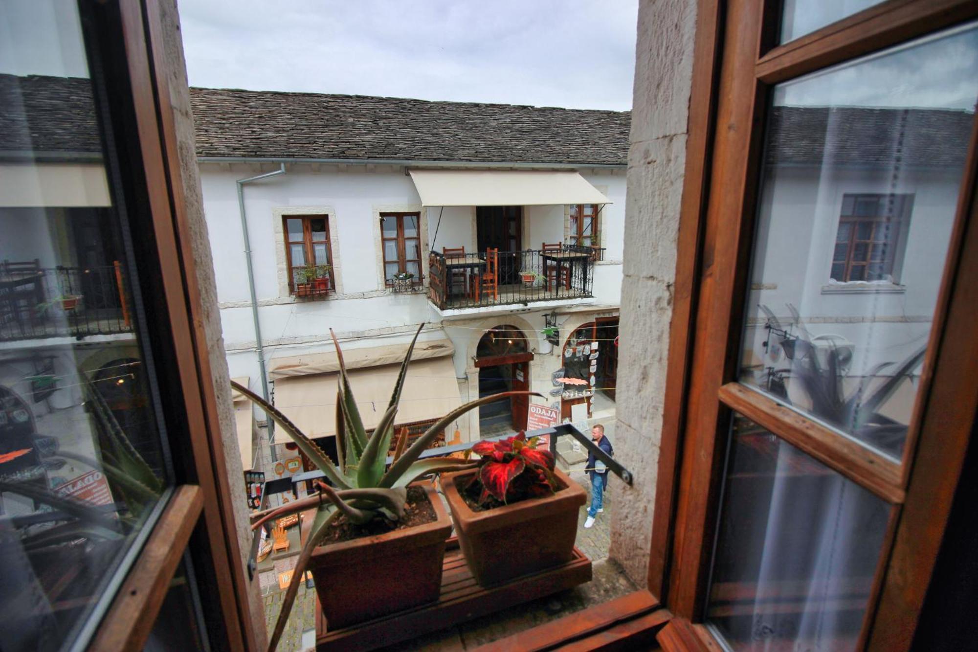 Grey Stone 호텔 Gjirokastër 외부 사진